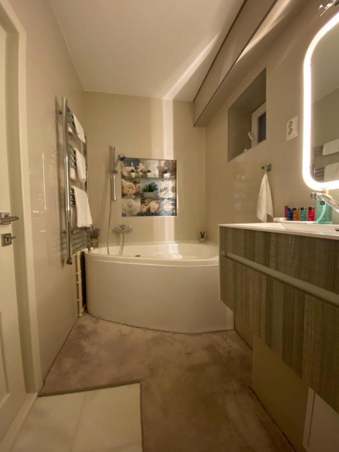 Eden Luxury Apartman Brăila Kültér fotó
